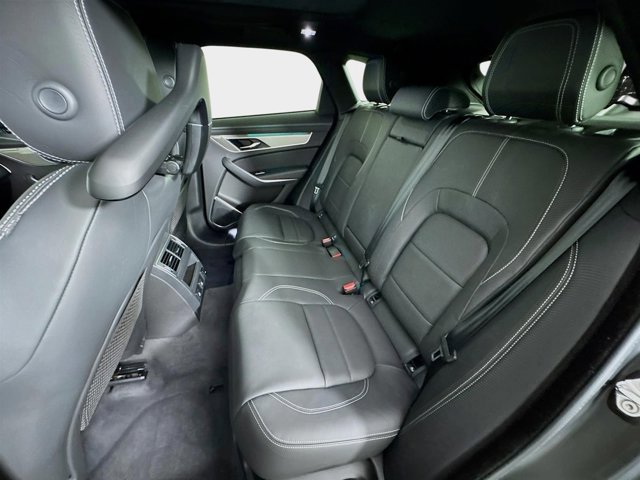 Used 2026 Jaguar F-PACE R-Dynamic S image 24
