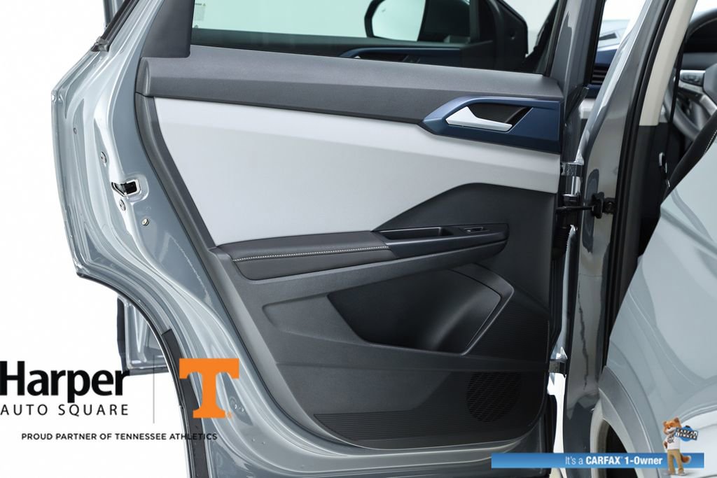 Used 2024 Volkswagen Taos SE image 17