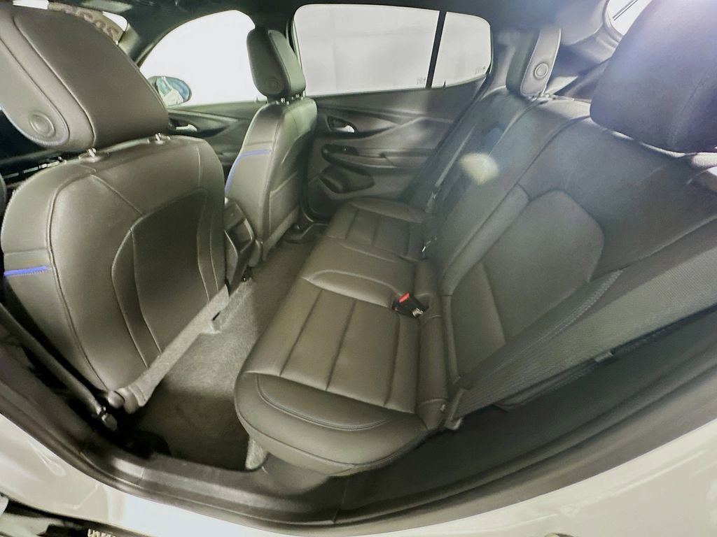 Used 2025 Buick Envista Sport Touring image 36