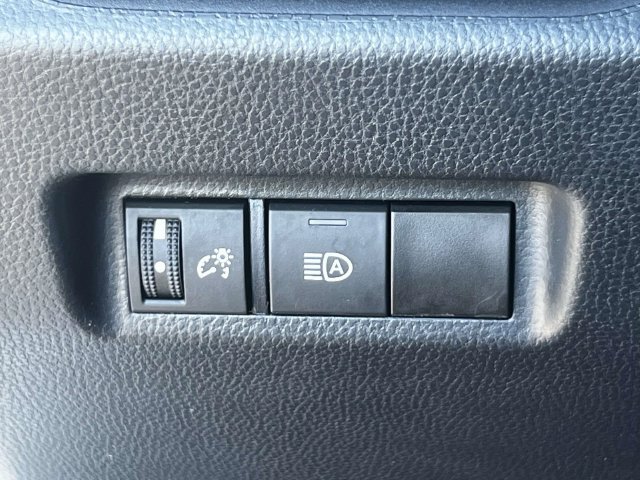 Used 2024 Toyota RAV4 LE AWD/4WD image 21