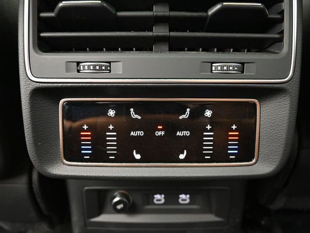 Used 2021 Audi RS Q8 image 36