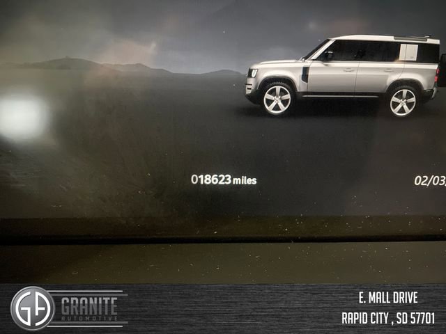 Used 2024 Land Rover Defender 110 X-Dynamic SE image 18