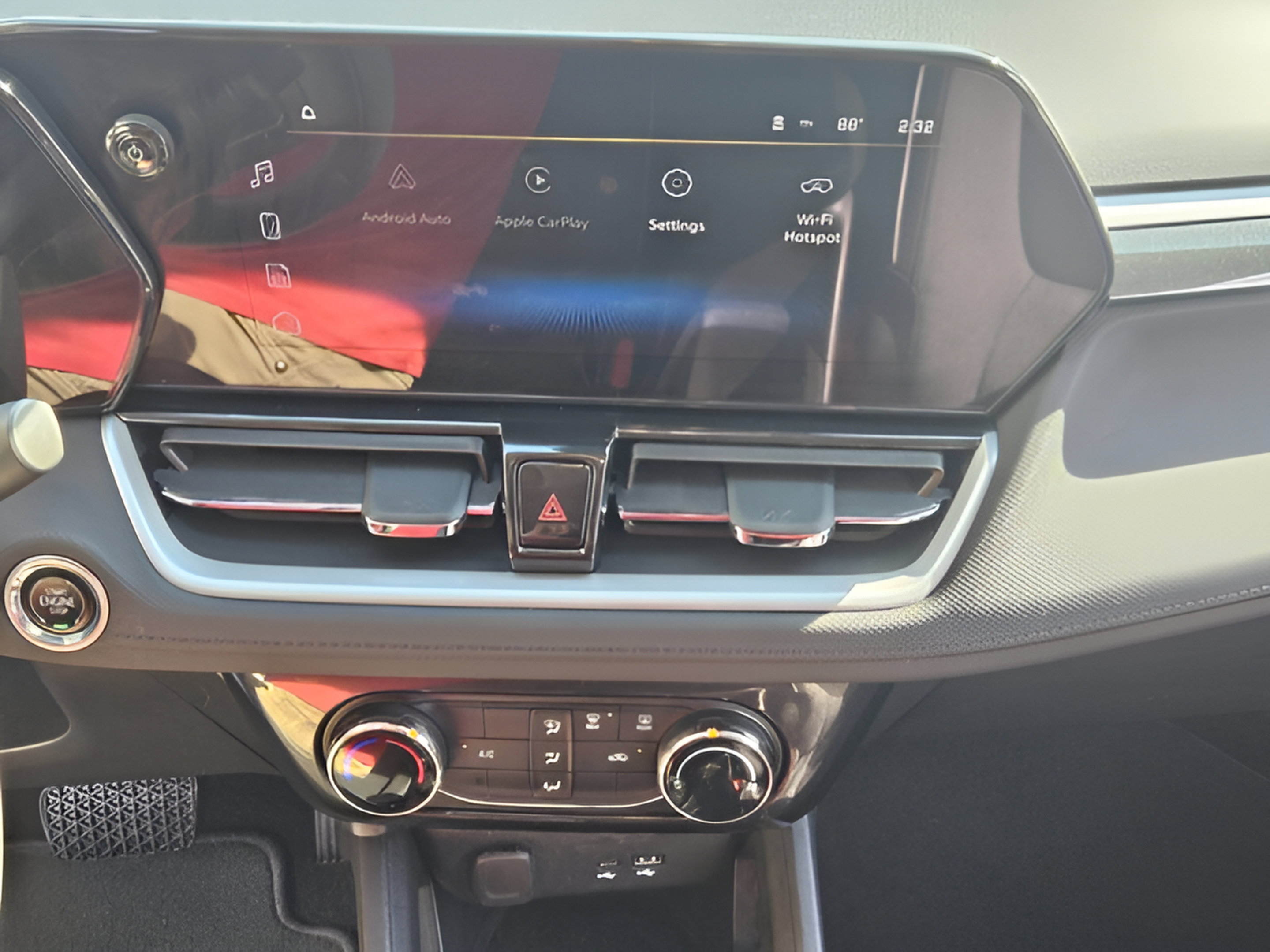 Used 2025 Chevrolet TrailBlazer LT FWD image 17