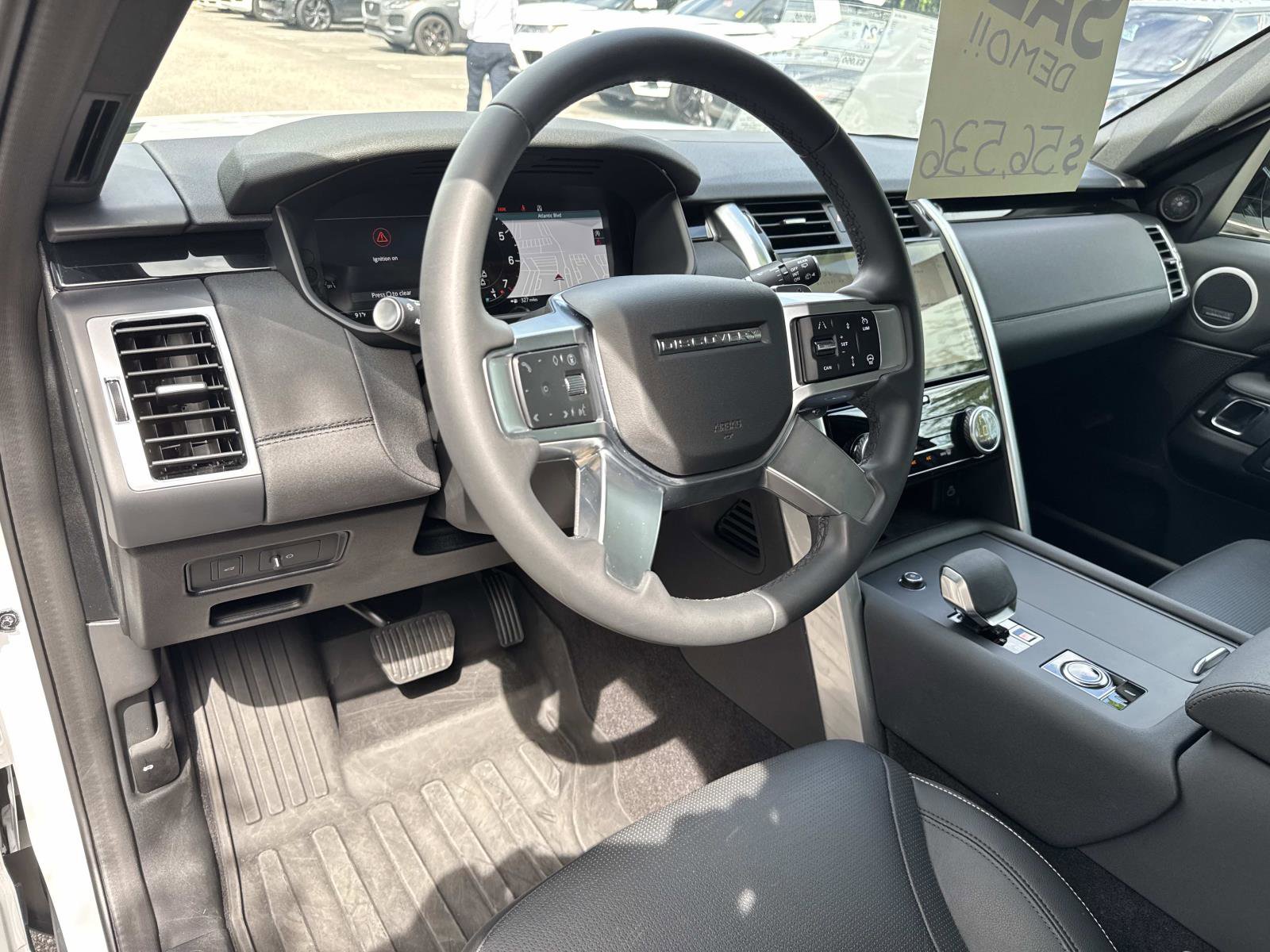 Certified 2025 Land Rover Discovery S image 23