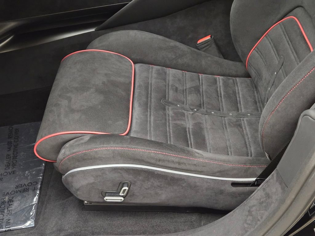 Used 2026 Ferrari Purosangue AWD/4WD image 37