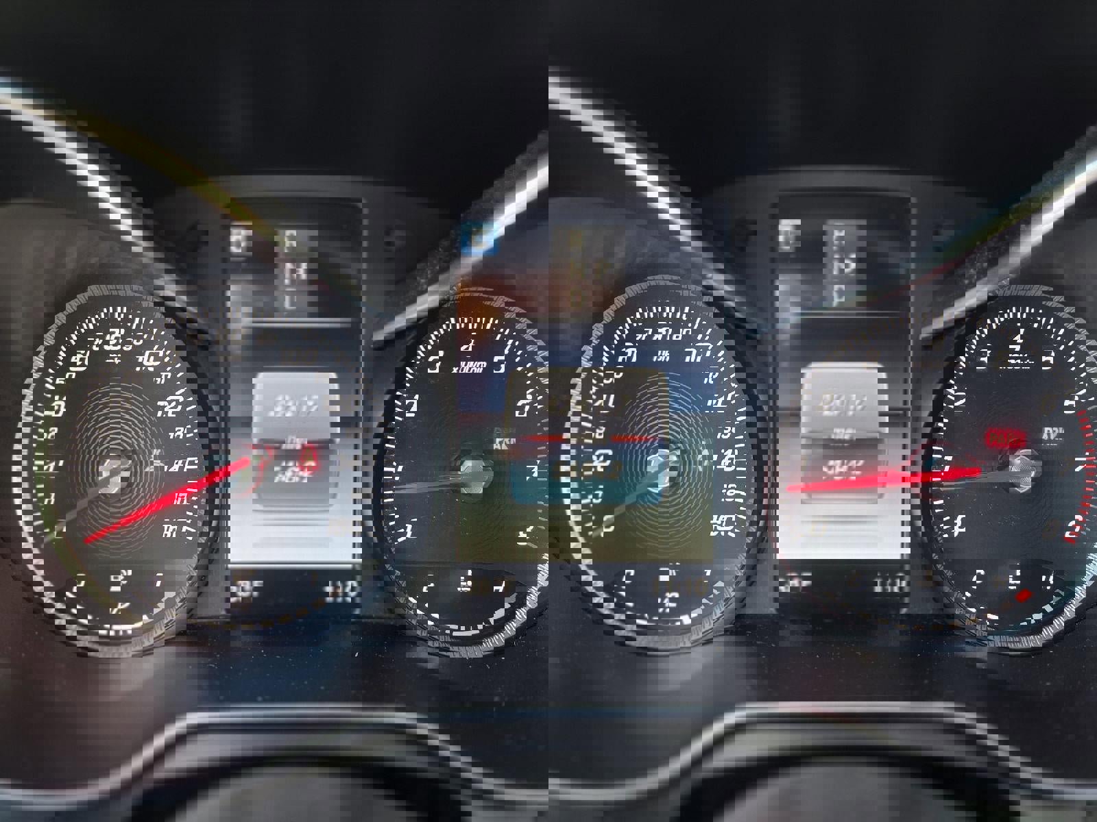 Used 2018 Mercedes-Benz GLC 300 4MATIC Coupe image 29