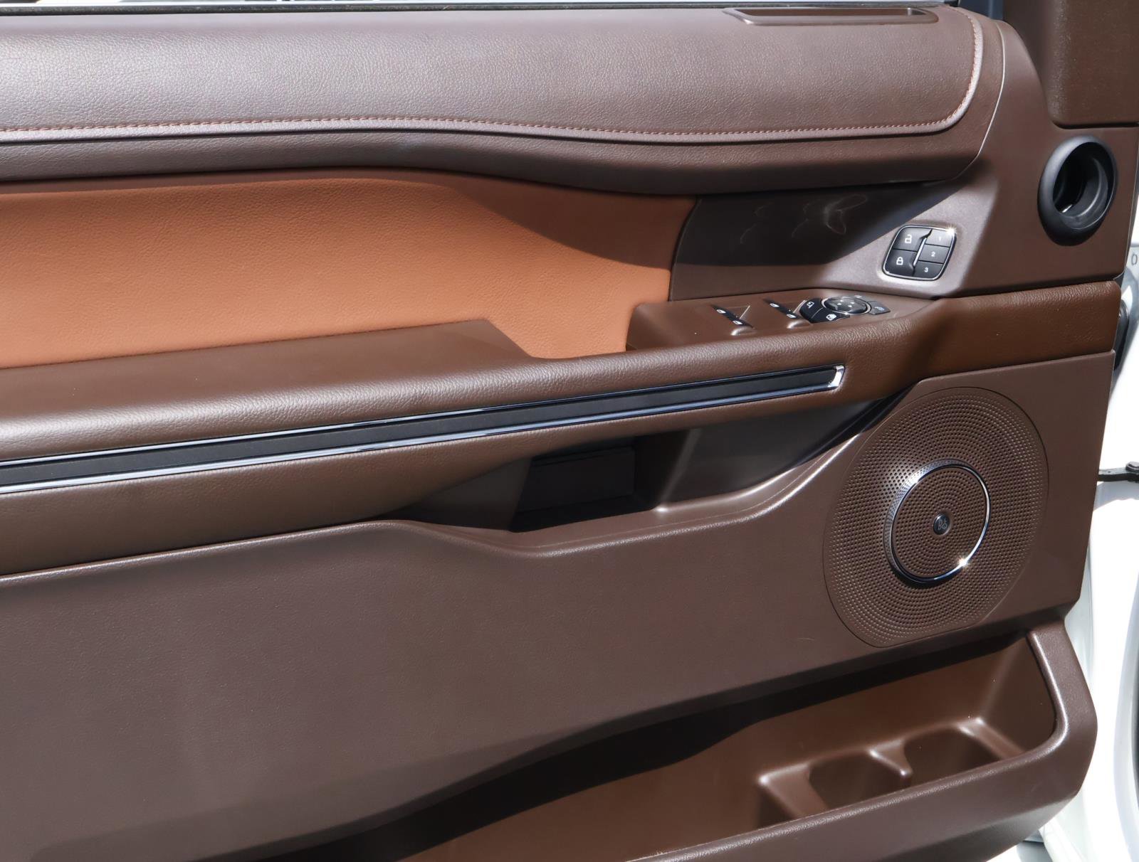 Used 2024 Ford Expedition King Ranch image 19