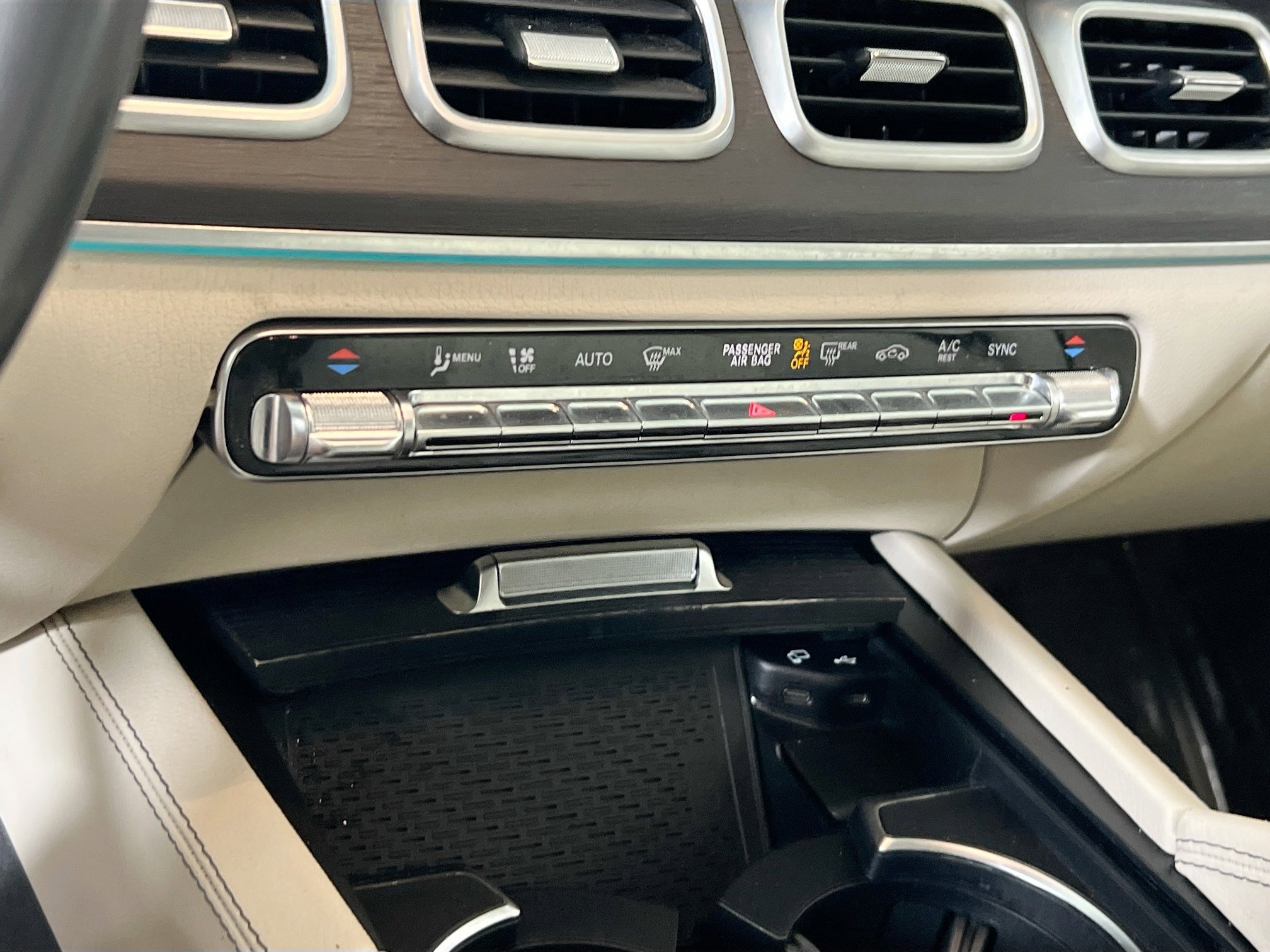 Used 2020 Mercedes-Benz GLE 450 4MATIC image 16