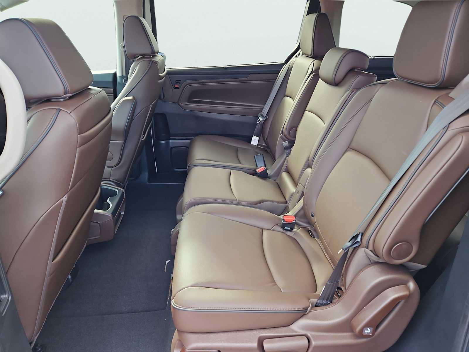 New 2026 Honda Odyssey Touring image 23