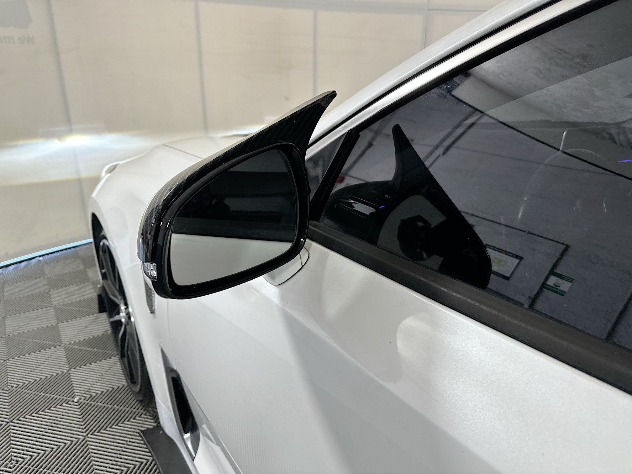 Used 2018 Kia Stinger Premium RWD image 10