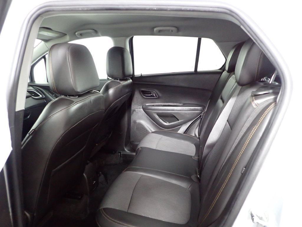 Used 2019 Chevrolet Trax LT w/ LT Convenience Package FWD image 27