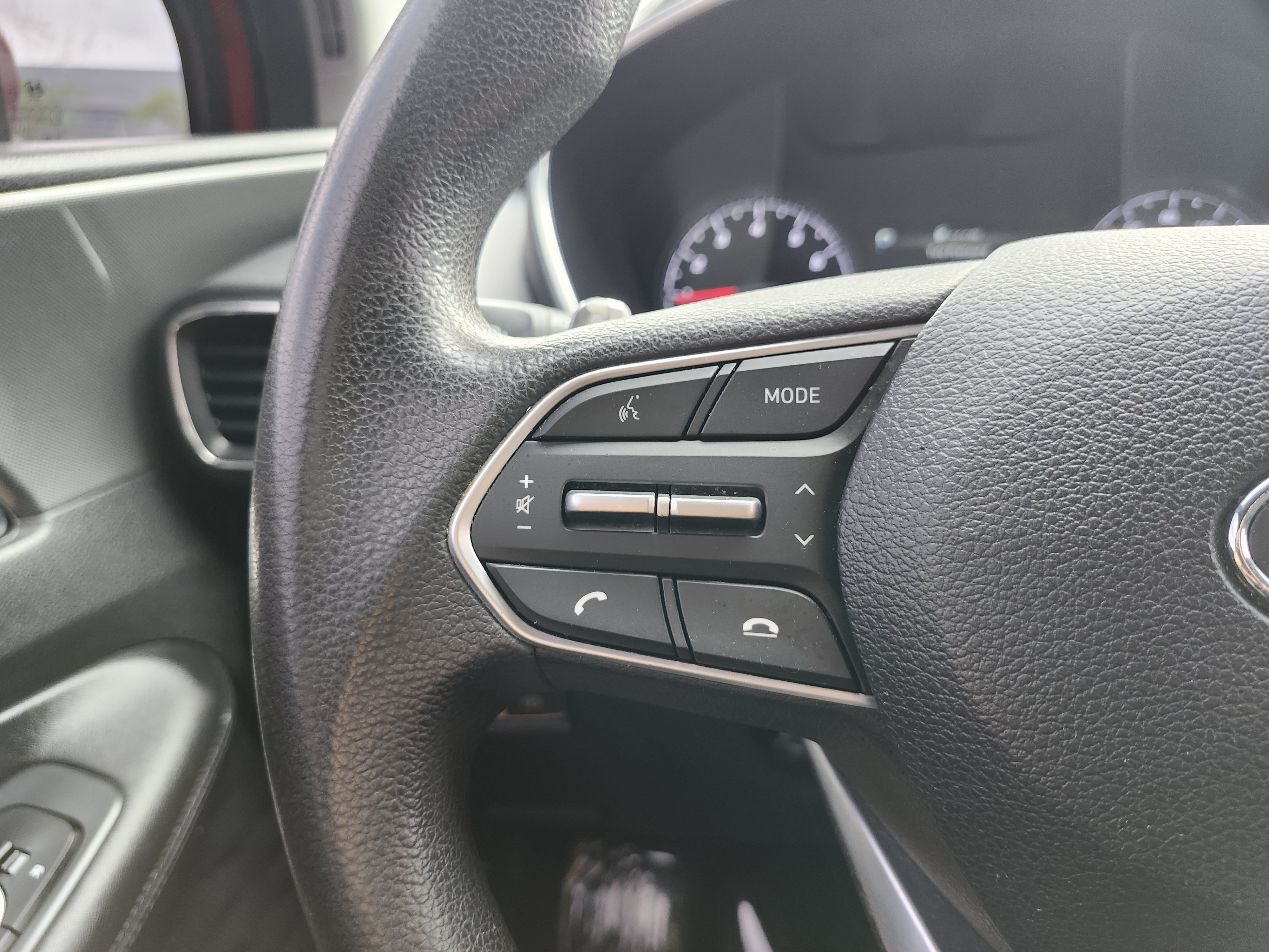 Used 2022 Hyundai Santa Fe SE w/ Cargo Package FWD image 32