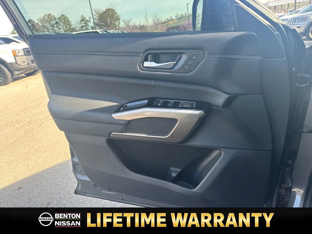 Certified 2024 Nissan Pathfinder Platinum w/ Cargo Package image 11