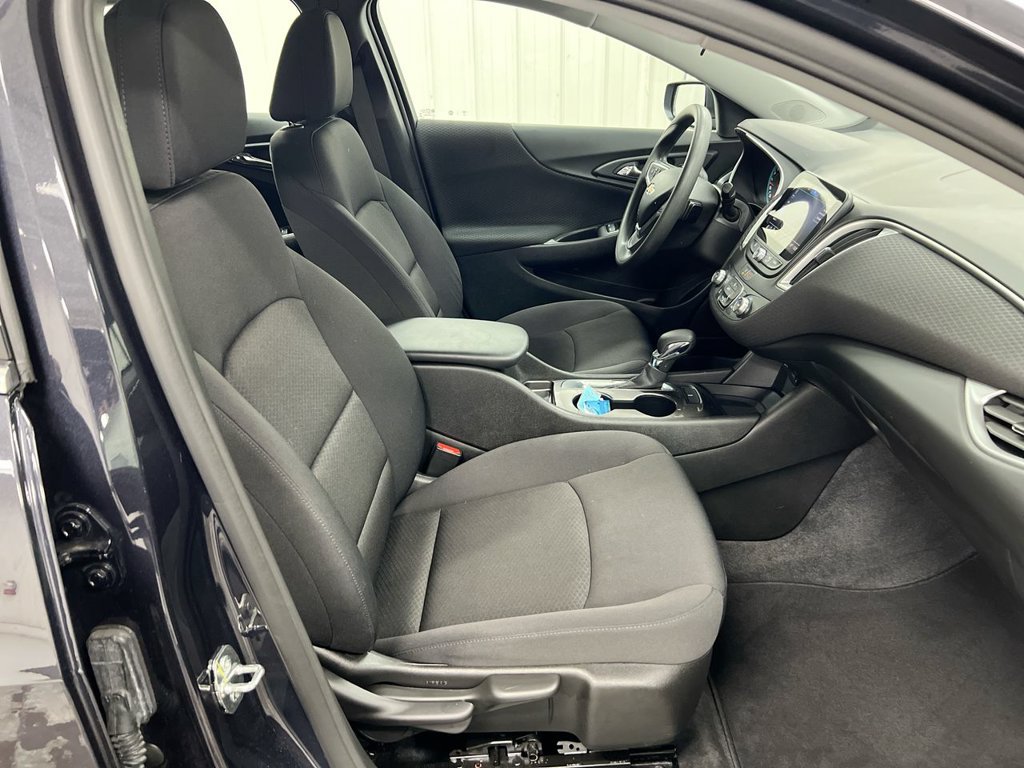 Used 2022 Chevrolet Malibu LS FWD image 21