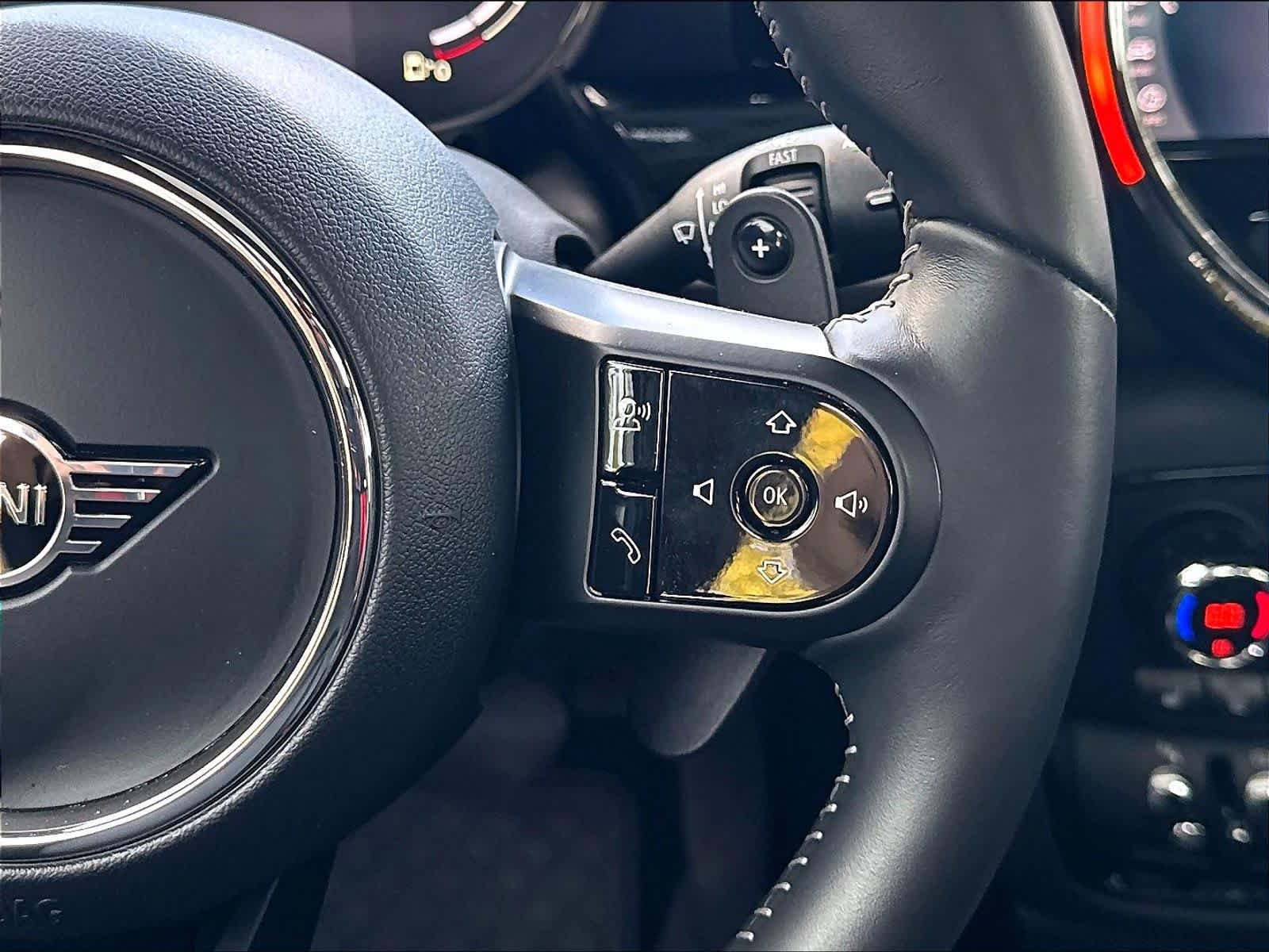 Used 2022 MINI Cooper Clubman S w/ Premium Package FWD image 14