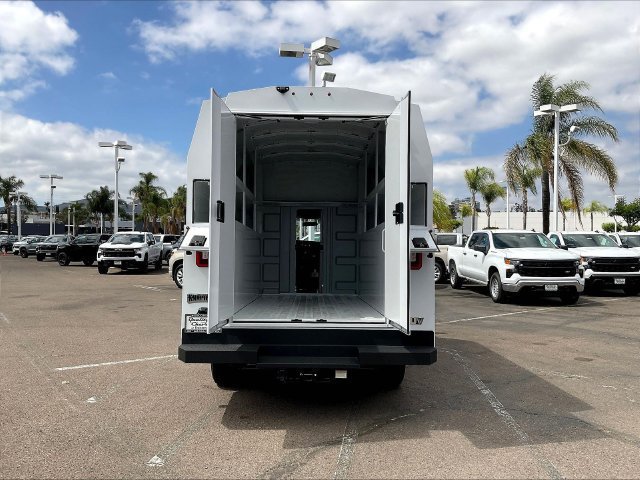 New 2025 Chevrolet Express 3500 w/ Power Convenience Package RWD image 17