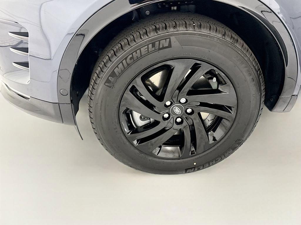 New 2026 Land Rover Discovery Sport Landmark AWD/4WD image 29