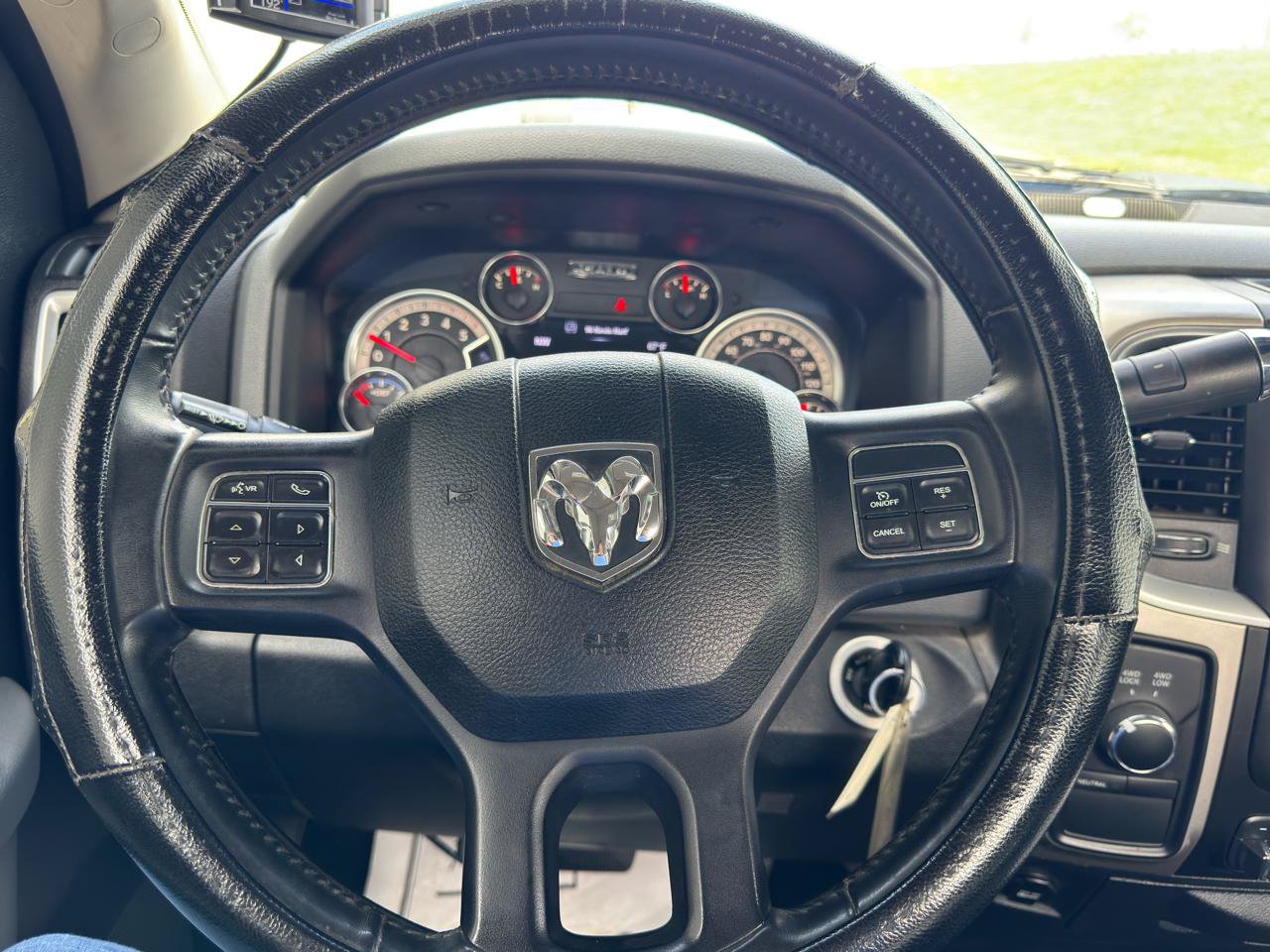 Used 2017 RAM 2500 SLT w/ Popular Equipment Group AWD/4WD image 14