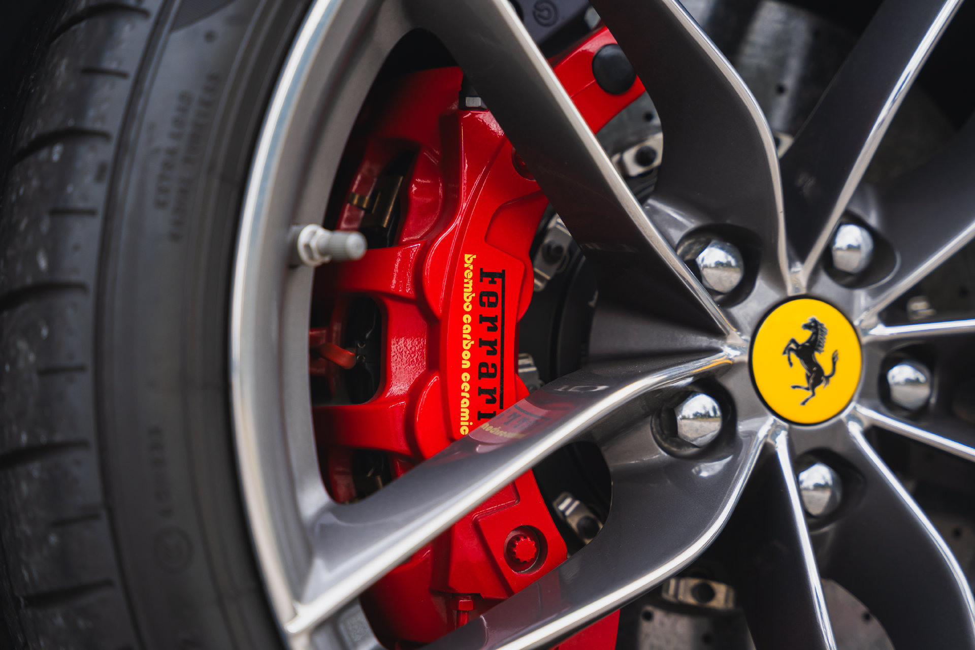Used 2018 Ferrari 488 Spider RWD image 36