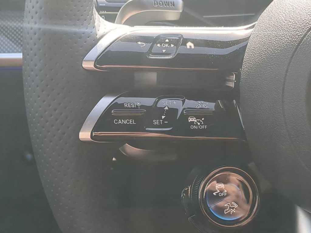 New 2025 Mercedes-Benz GLC 63 AMG S image 13