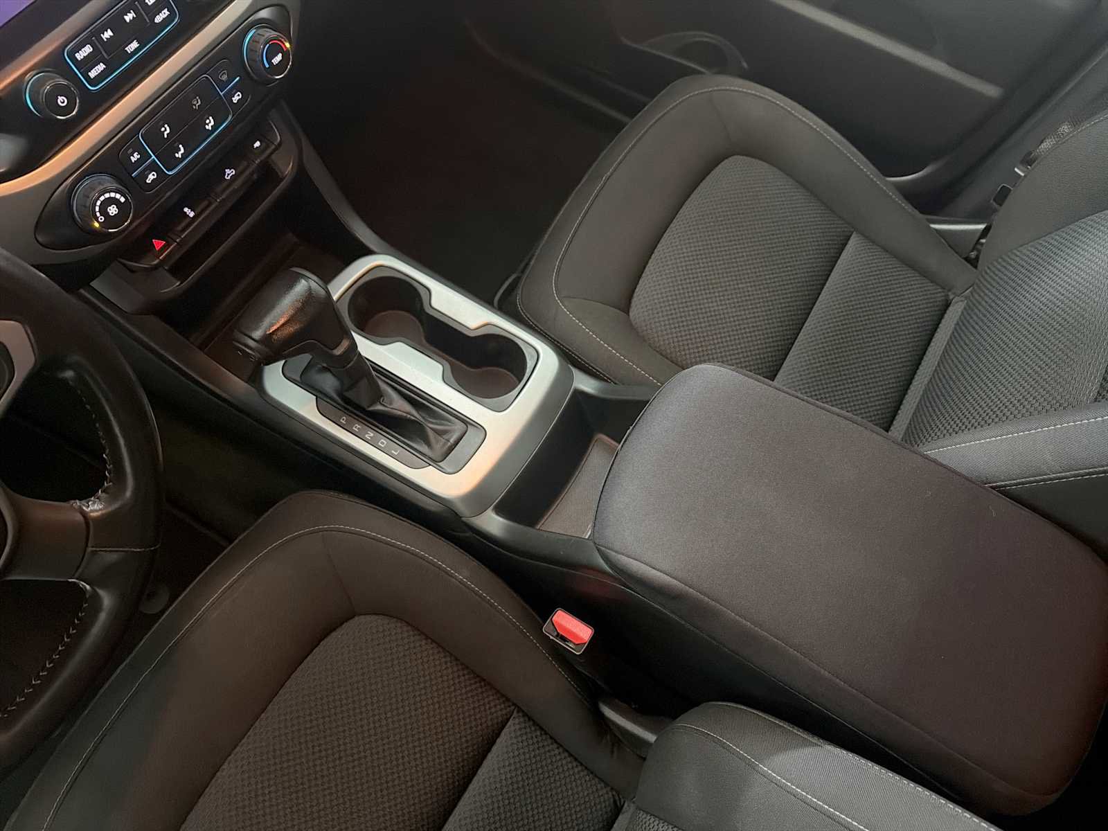 Used 2018 Chevrolet Colorado LT image 21