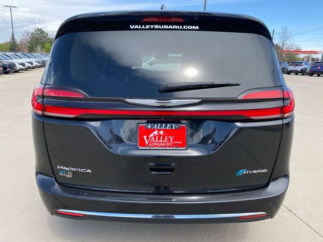 Used 2023 Chrysler Pacifica Touring-L image 4