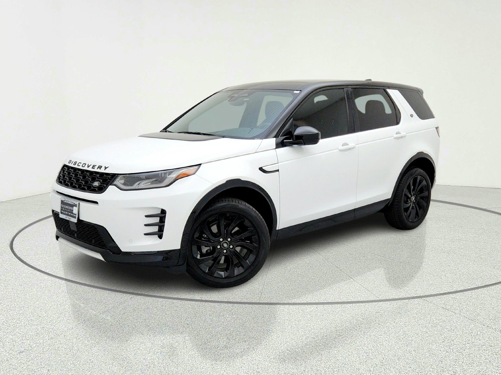 Used 2024 Land Rover Discovery Sport Dynamic SE AWD/4WD image 1