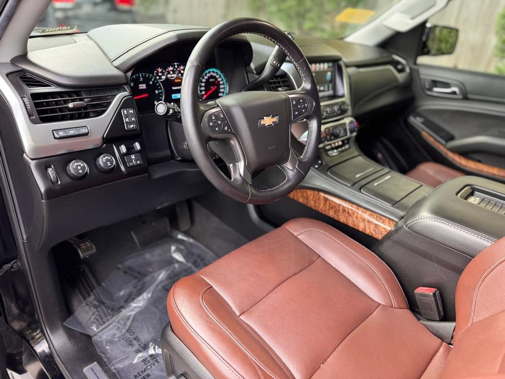 Used 2020 Chevrolet Suburban Premier w/ Premier Plus Edition AWD/4WD image 12