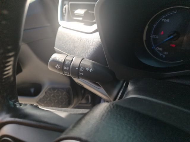 Used 2020 Toyota RAV4 Limited image 24