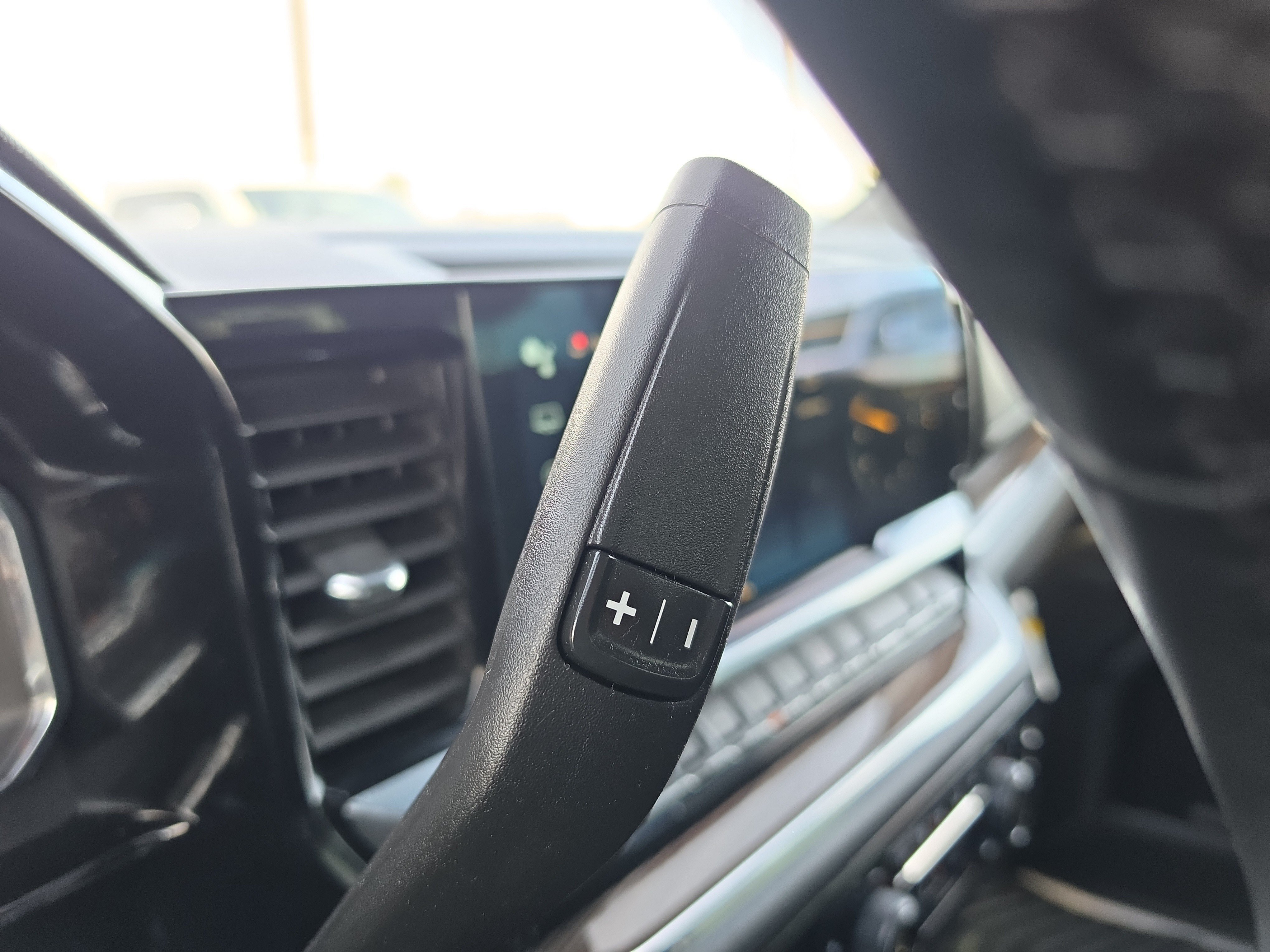 Certified 2024 Chevrolet Silverado 1500 LT RWD image 25