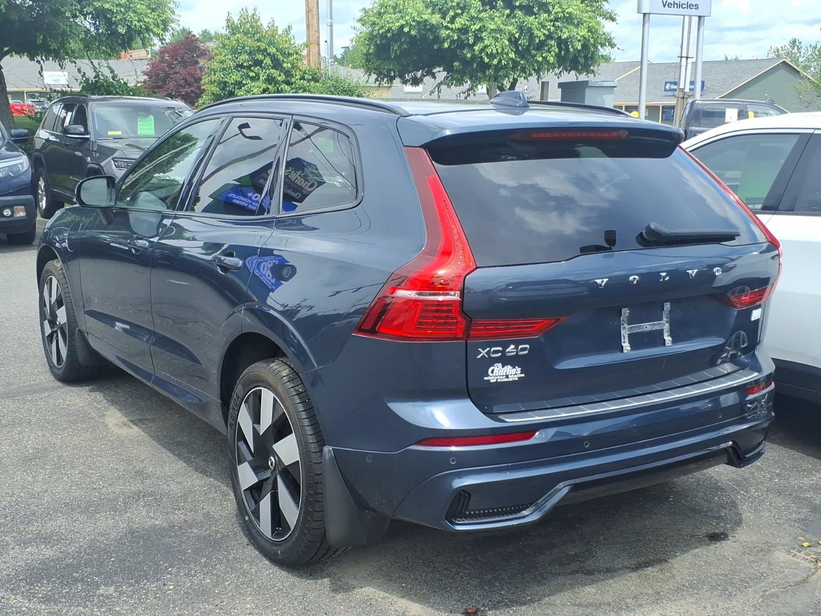Used 2024 Volvo XC60 T8 Plus w/ Protection Package Premier AWD/4WD image 5