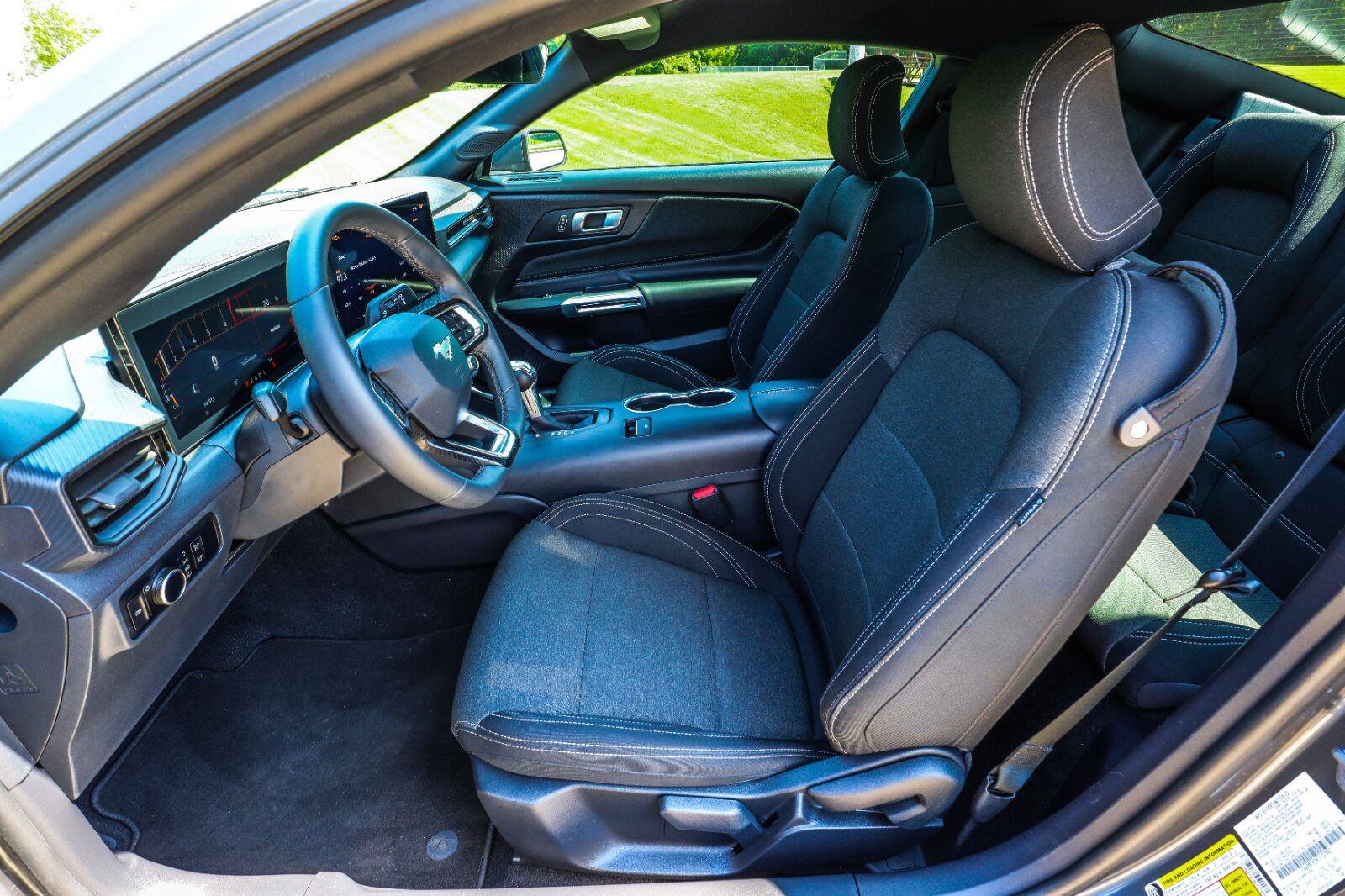 Used 2024 Ford Mustang Coupe RWD image 39
