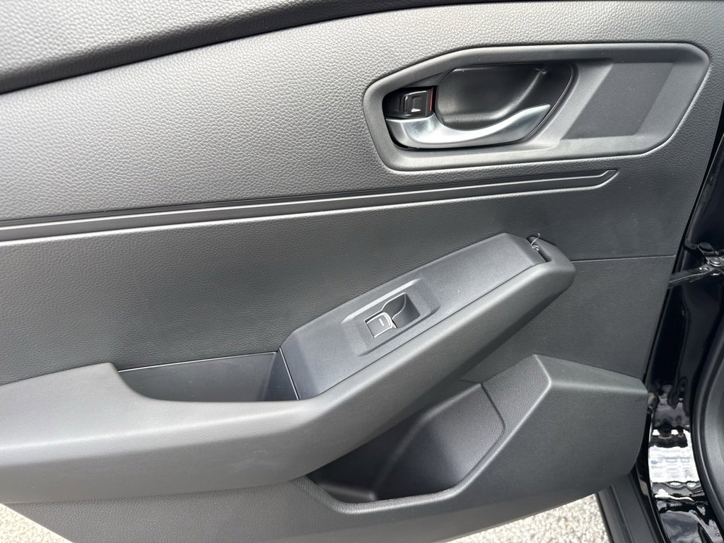 Used 2025 Honda Accord Sport image 34