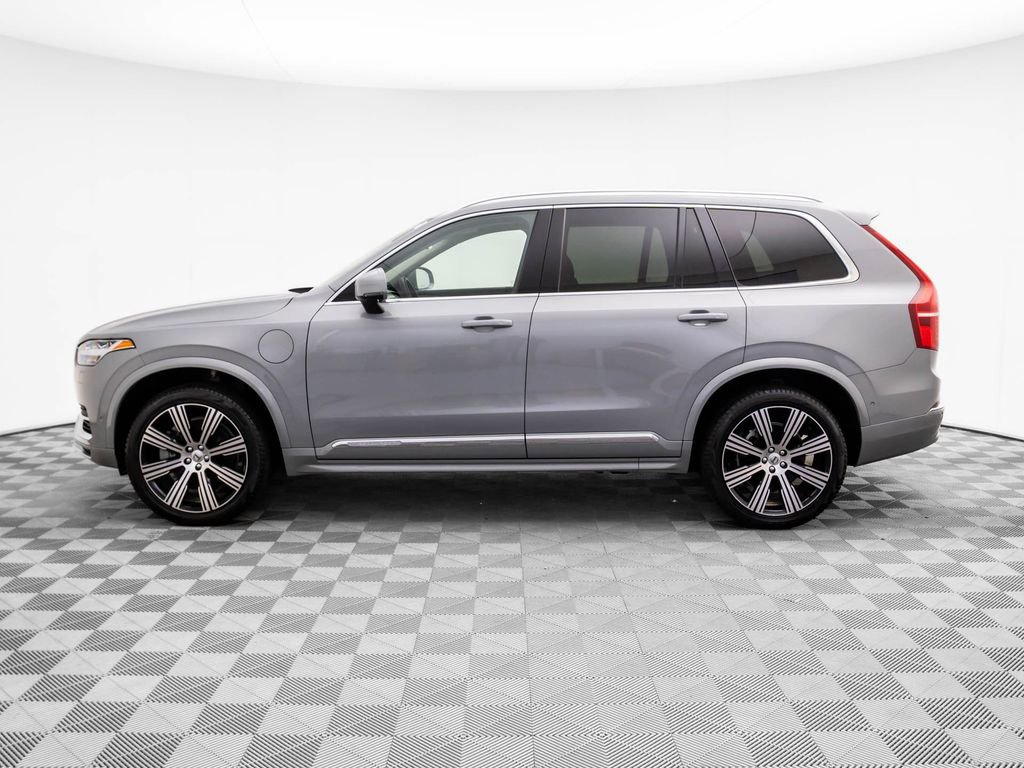 Used 2024 Volvo XC90 T8 Plus w/ Protection Package Premier image 3