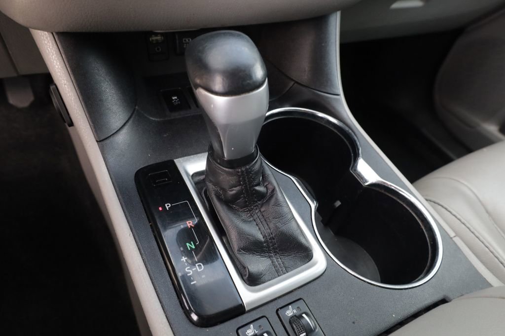 Used 2018 Toyota Highlander XLE image 9