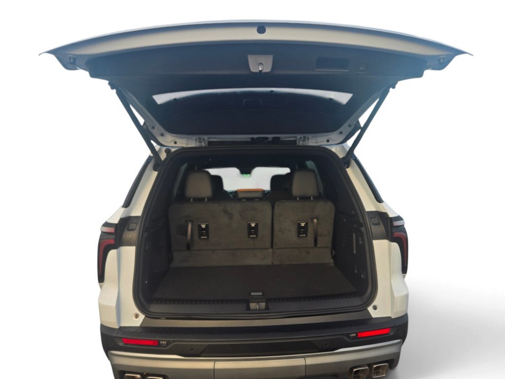 New 2027 Chevrolet Traverse Z71 w/ Enhanced Driving Package AWD/4WD image 5