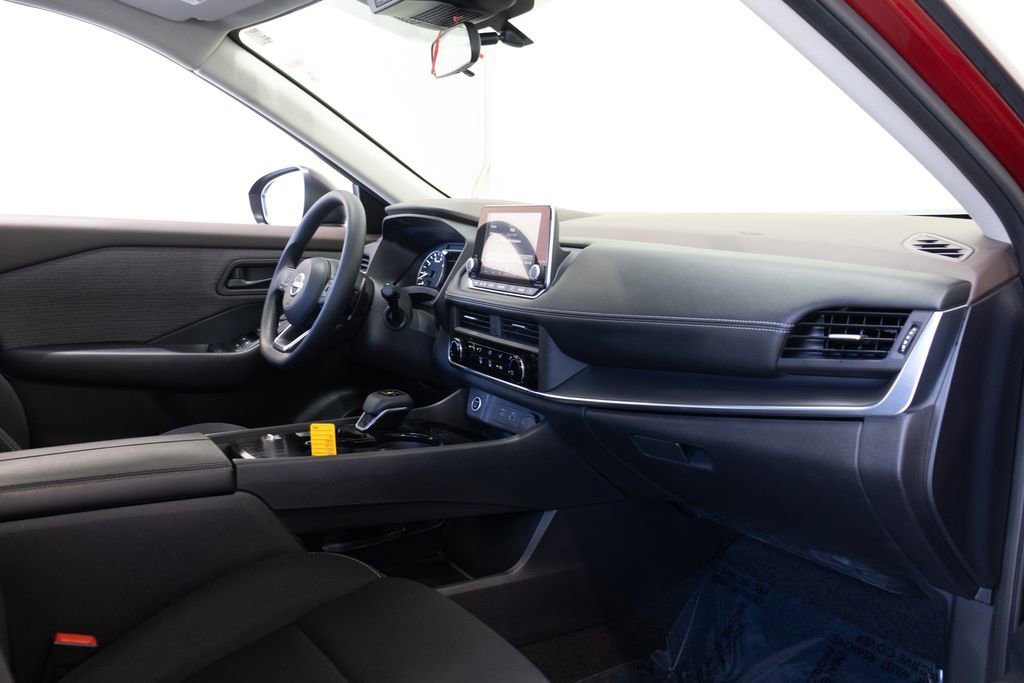 Used 2023 Nissan Rogue S image 20