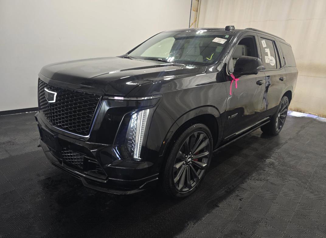 Used 2025 Cadillac Escalade V image 3