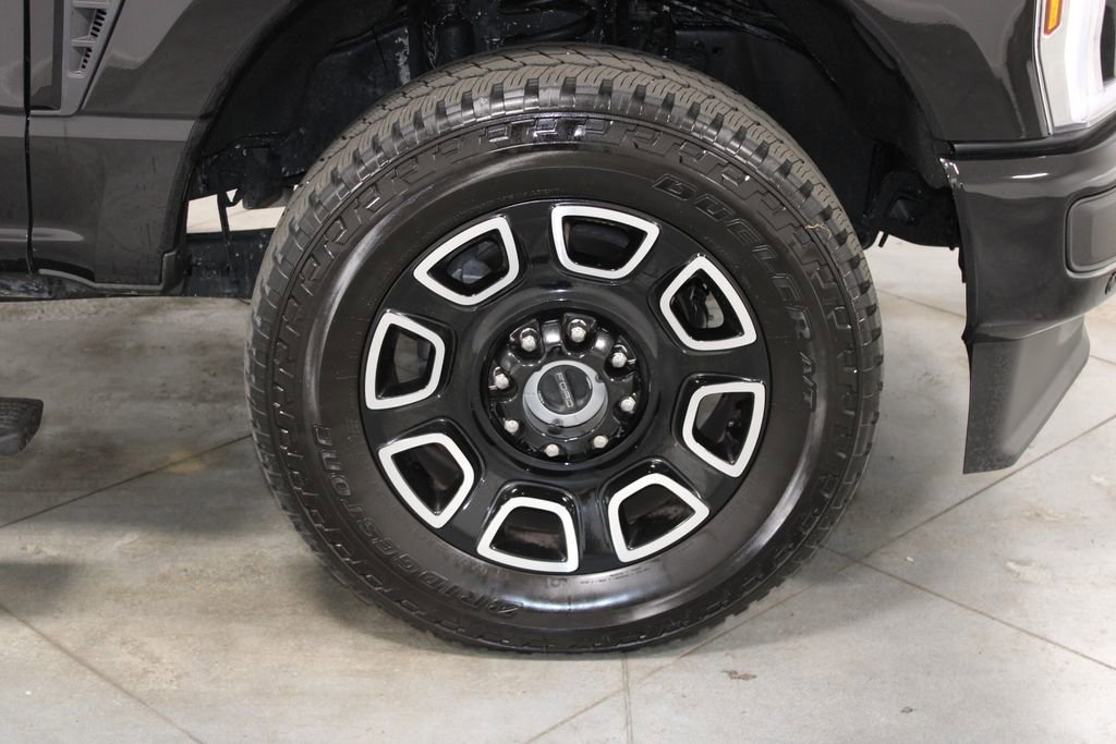 Used 2025 Ford F350 Platinum image 16