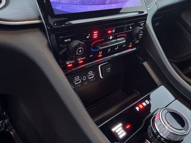 Used 2025 Jeep Grand Cherokee L Limited image 27