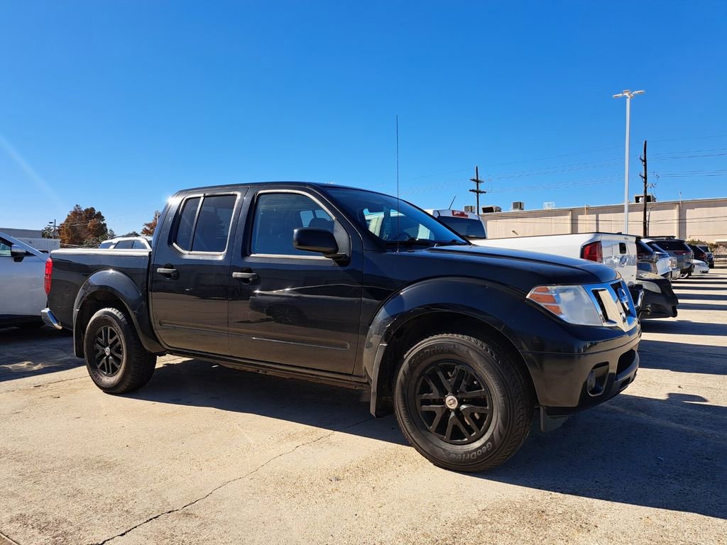 Used 2019 Nissan Frontier SV image 3