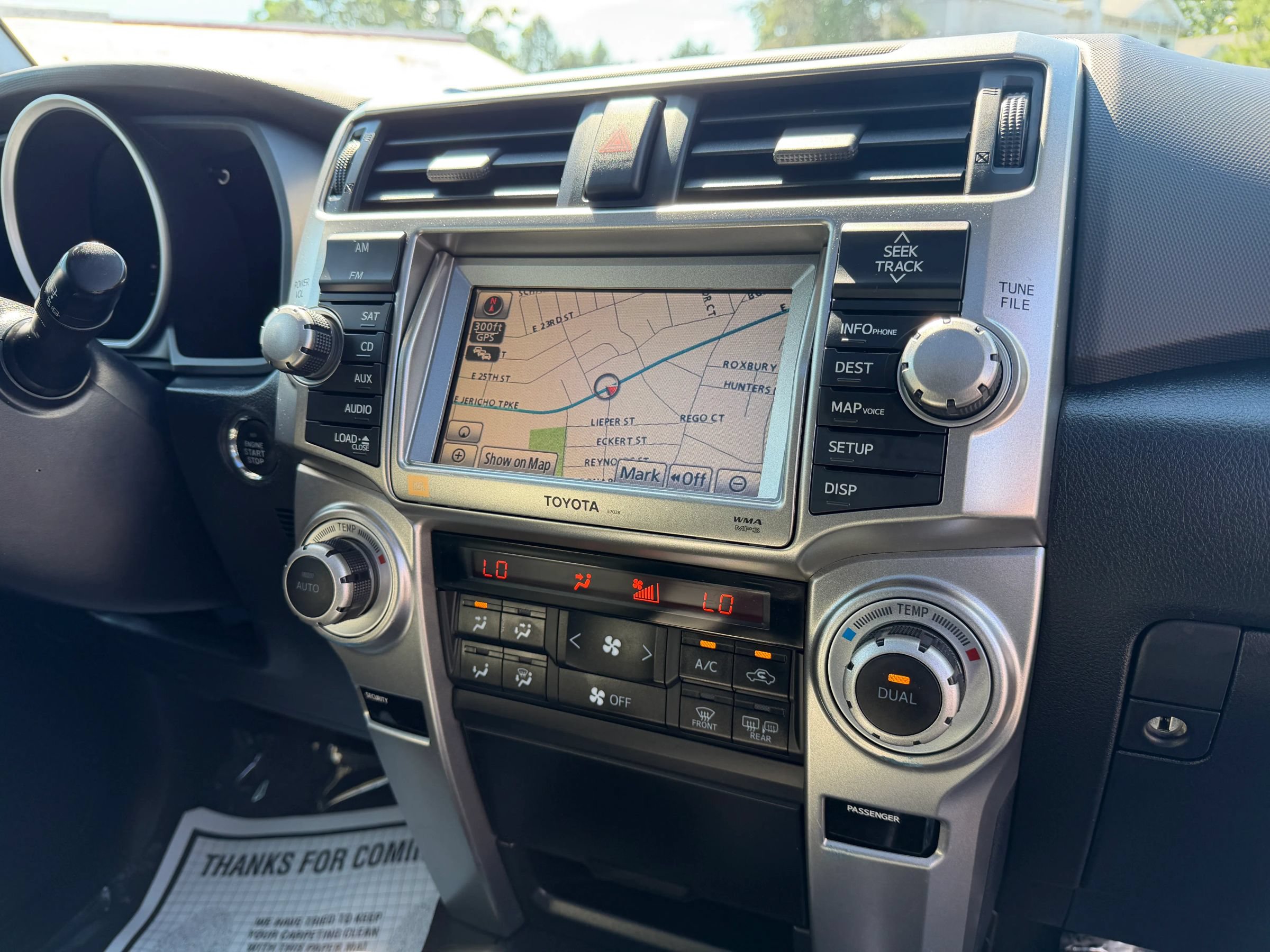 Used 2012 Toyota 4Runner Limited AWD/4WD image 27