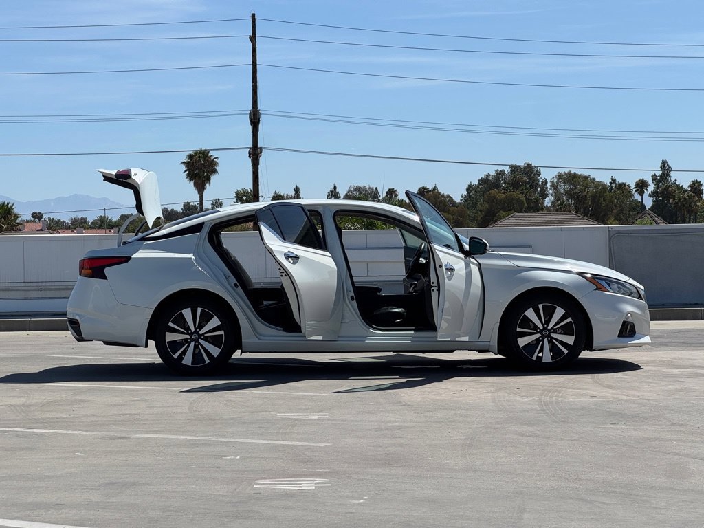 Used 2022 Nissan Altima 2.5 SL FWD image 29
