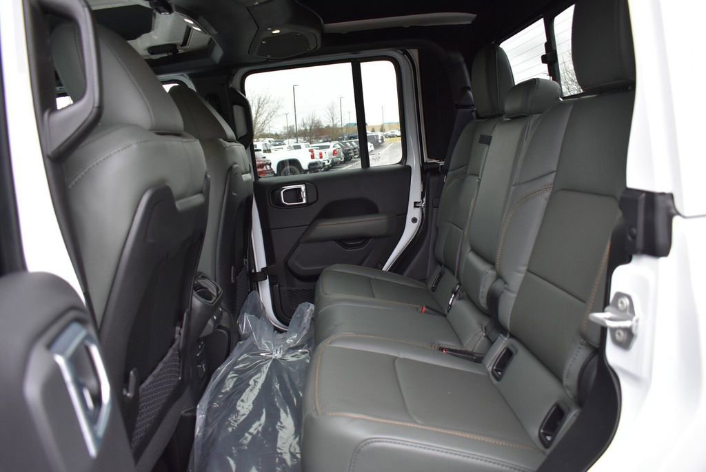 New 2026 Jeep Gladiator Mojave AWD/4WD image 29