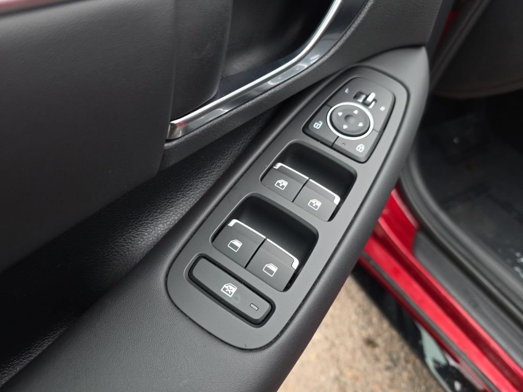 Used 2023 Hyundai Sonata SEL w/ Convenience Package FWD image 10