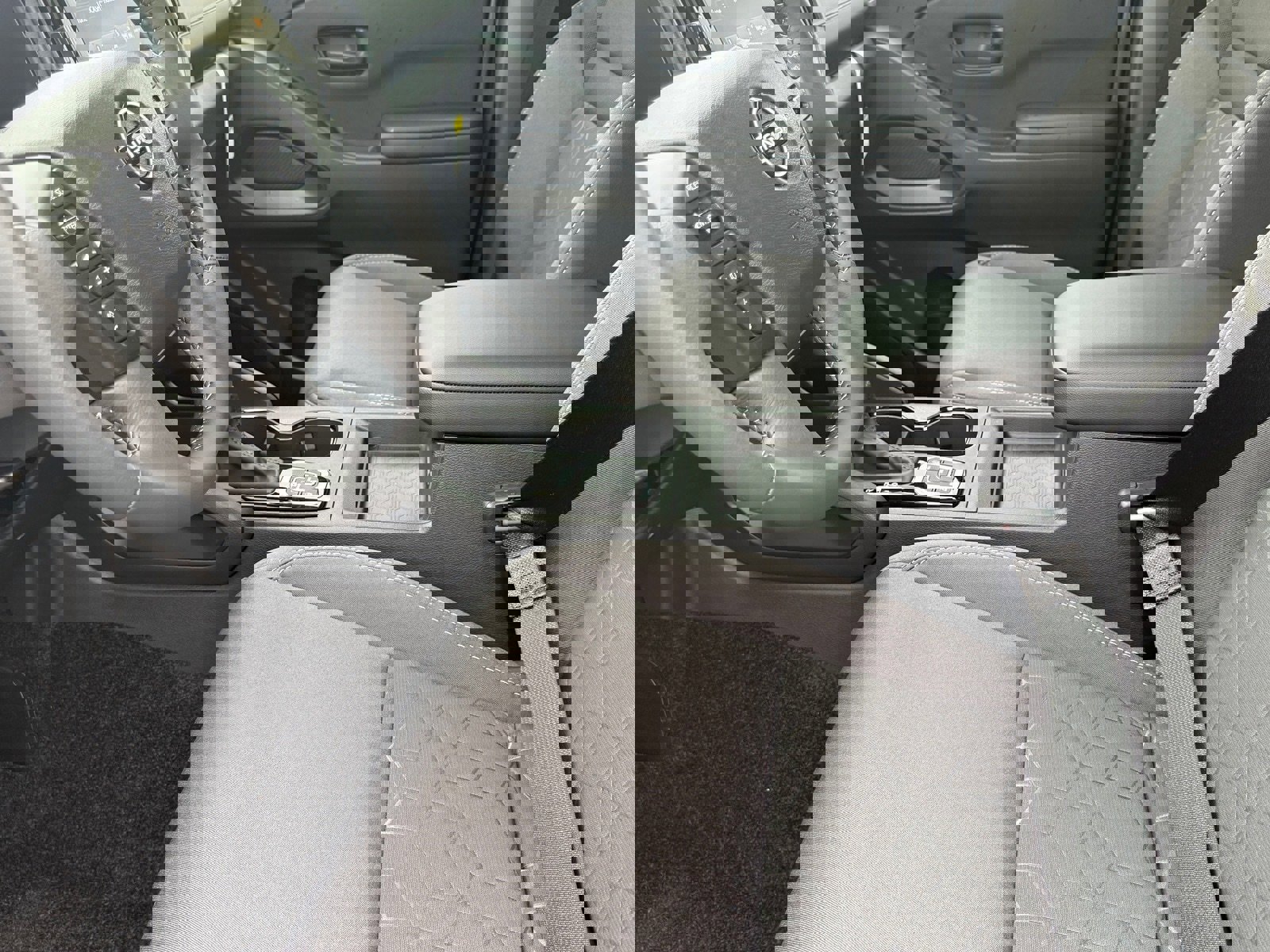 New 2026 Nissan Frontier SV w/ All-Weather Content Package image 25