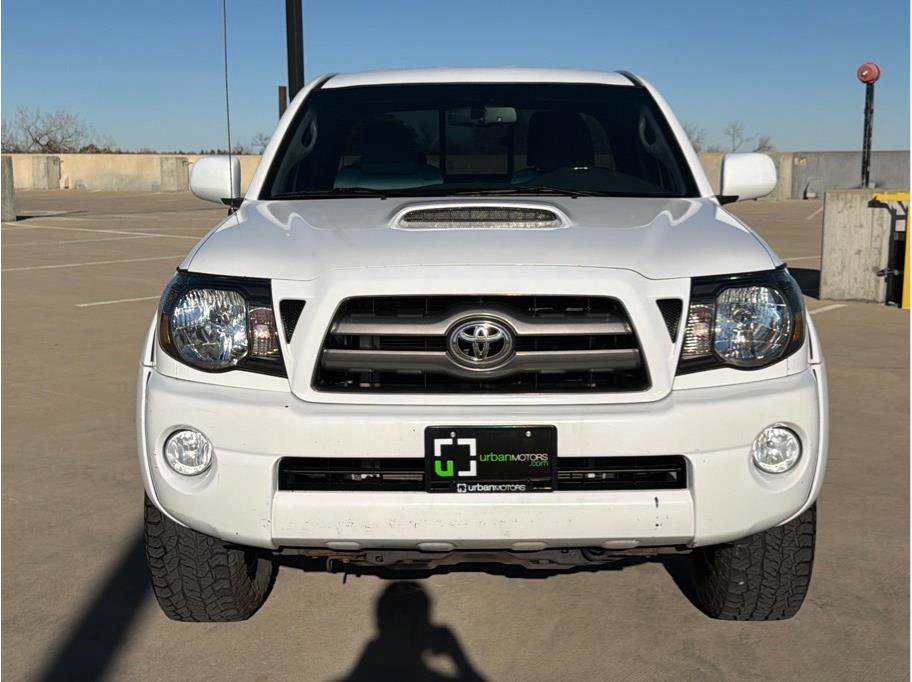 Used 2010 Toyota Tacoma 4x4 Access Cab V6 image 2