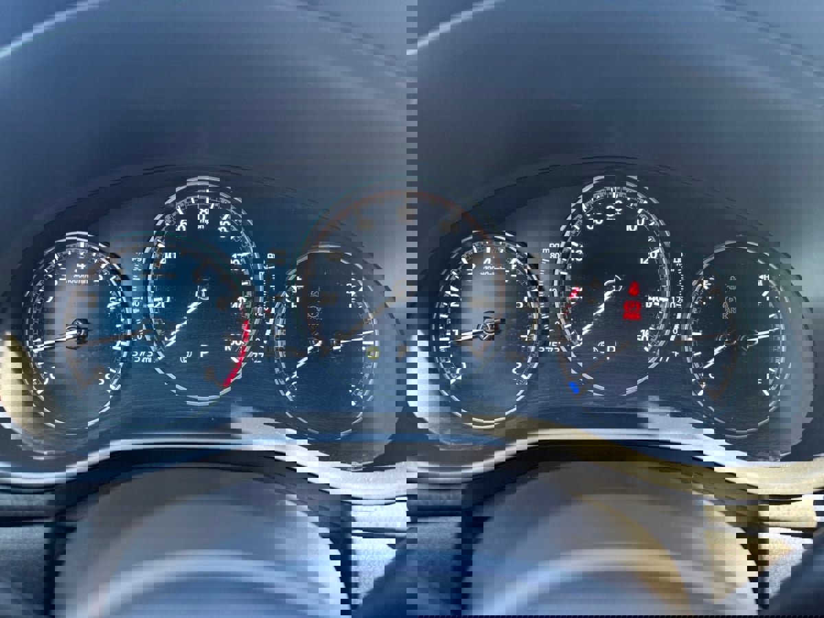 Used 2024 MAZDA MAZDA3 s image 12