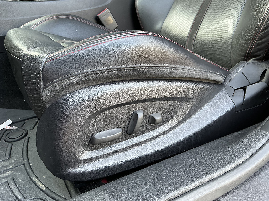 Used 2014 Chevrolet SS RWD image 23