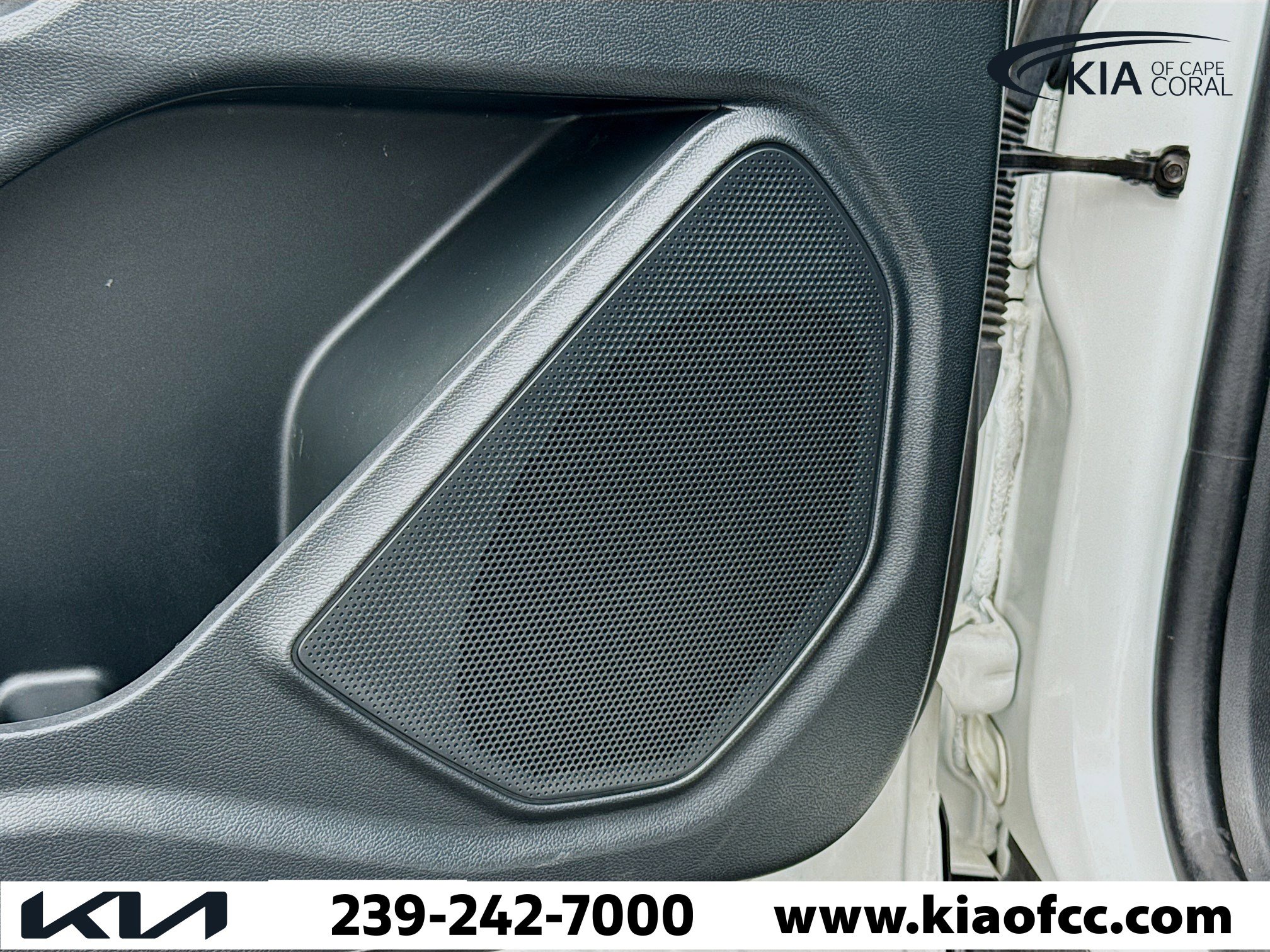 Used 2020 Ford Explorer Platinum w/ Premium Technology Package image 25